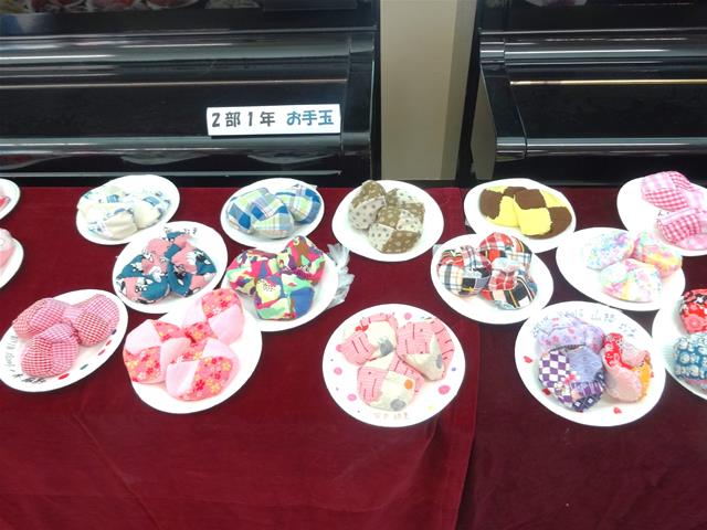 美術・保育教材作品展示 2