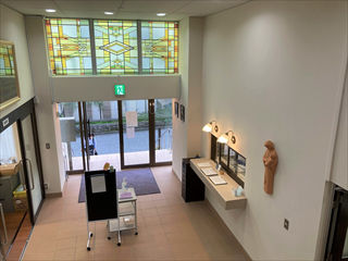本館　エントランスホール
